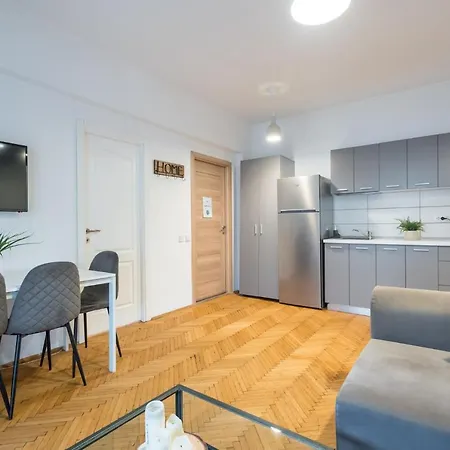 Aonia 2bdr - P-ta Romana View Bucharest