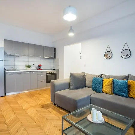 Aonia 2bdr - P-ta Romana View * Bucharest