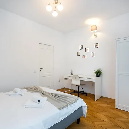 Aonia 2bdr - P-ta Romana View Apartment