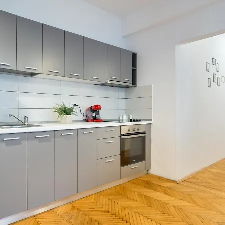 Aonia 2bdr - P-ta Romana View Bucharest